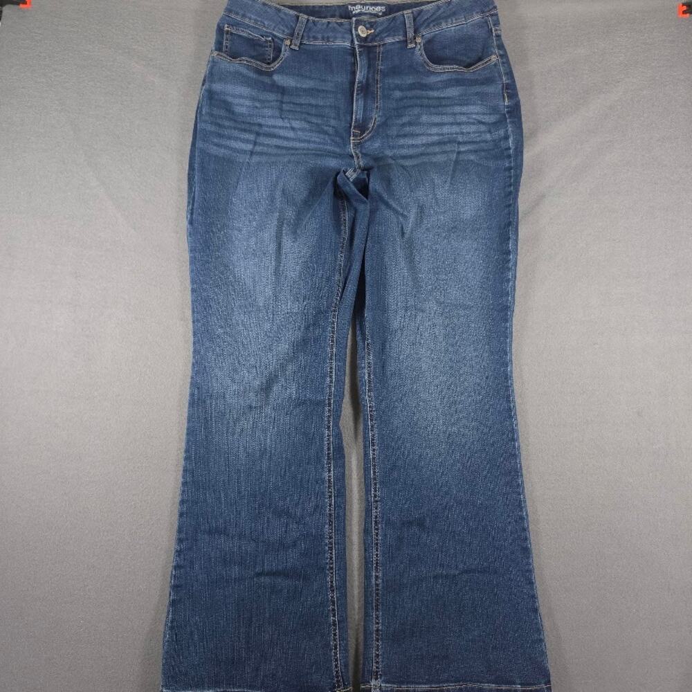 Maurice's High-Rise Curvy Bootcut Jeans Medium Wash Stretch EUC Plus Size 18 39"